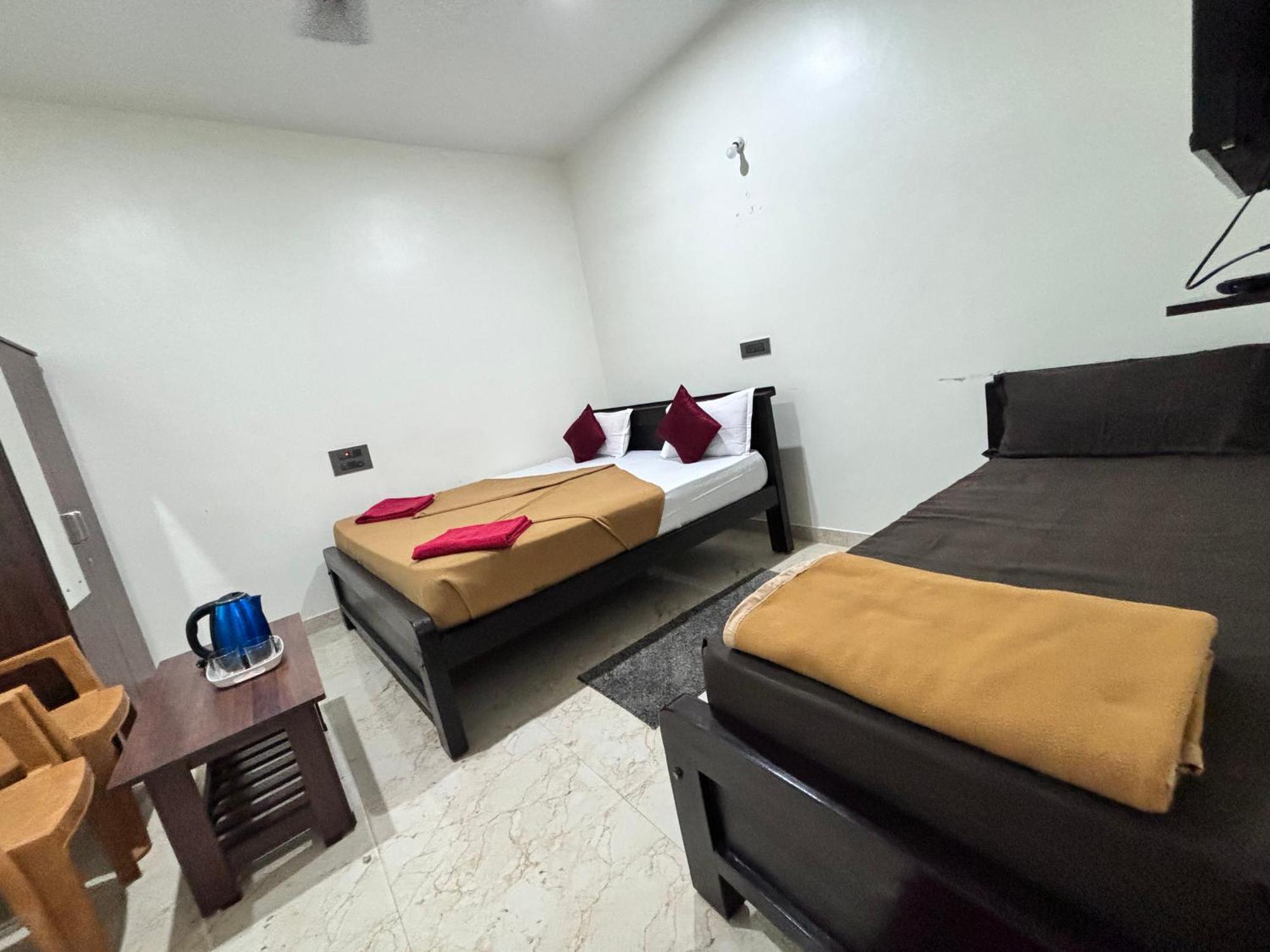 Sri Siri Lodge And Hotel Chikmagalūr Extérieur photo